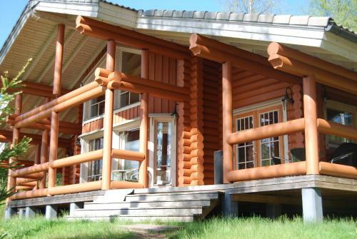 Hostal Ollinm�ki Vineyard