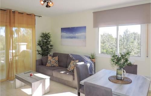 Two-bedroom Apartment In Miami Platja