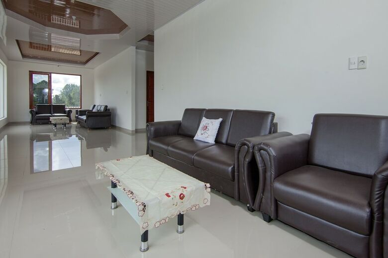Oyo 1819 Aries Hotel