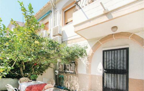 Two-bedroom Holiday Home In Santa Pola