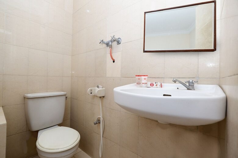 Hotel Oyo 1843 Cahya Nirwana