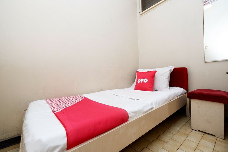 Hotel Oyo 1843 Cahya Nirwana