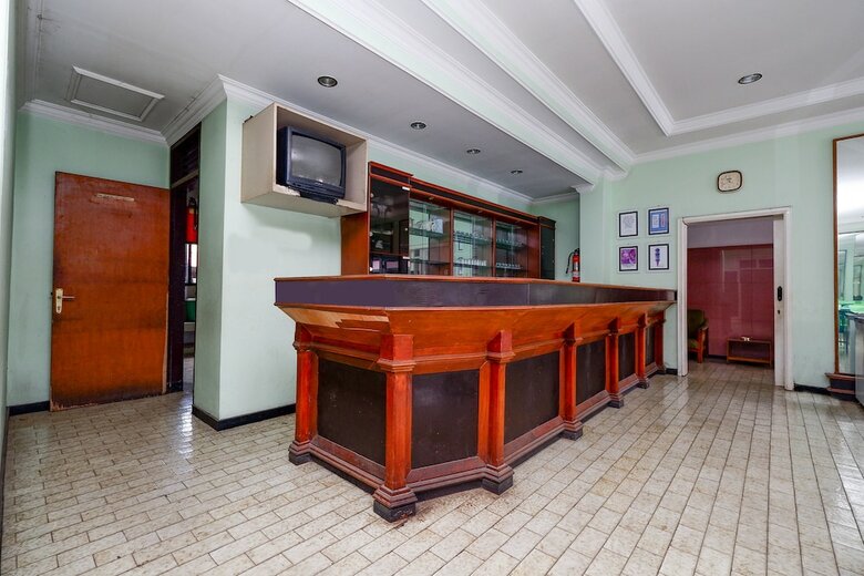 Hotel Oyo 1843 Cahya Nirwana