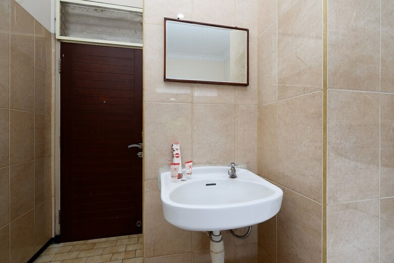 Hotel Oyo 1843 Cahya Nirwana
