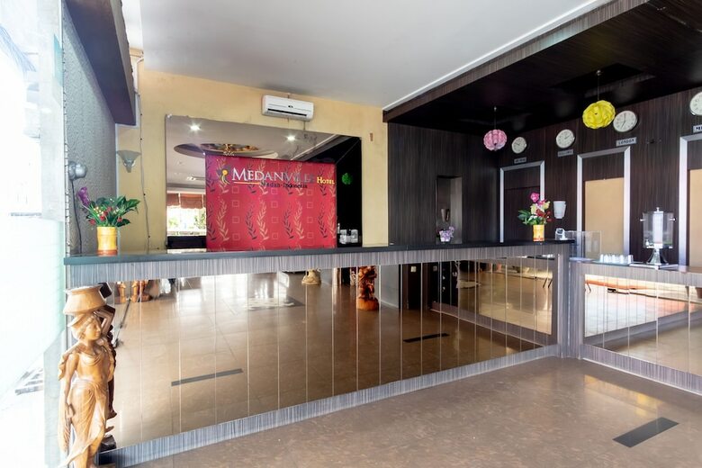 Hostal Capital O 2023 Medan Ville Hotel