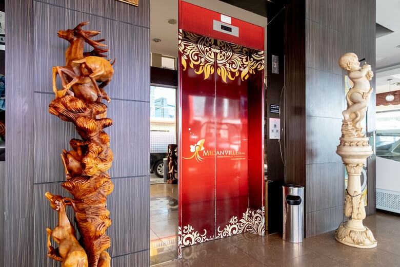 Hostal Capital O 2023 Medan Ville Hotel