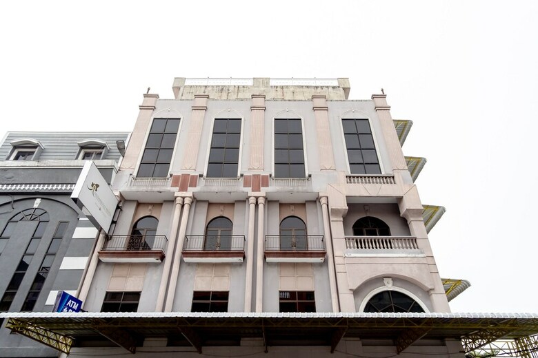 Hostal Capital O 2023 Medan Ville Hotel