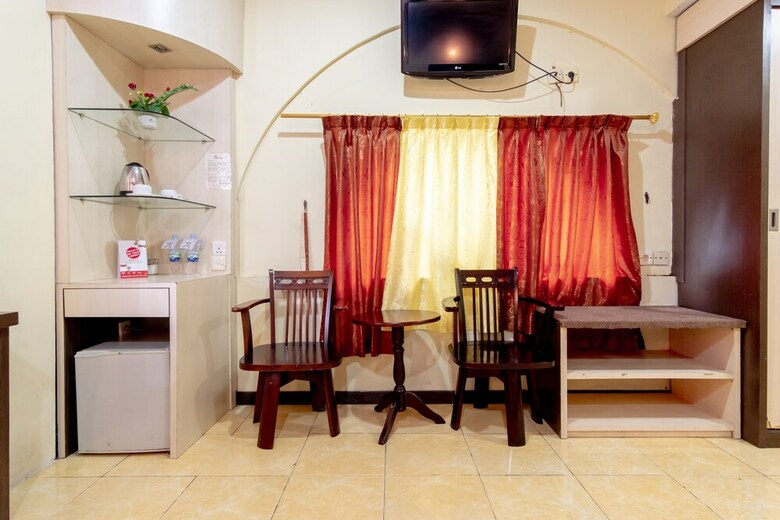 Hostal Capital O 2023 Medan Ville Hotel