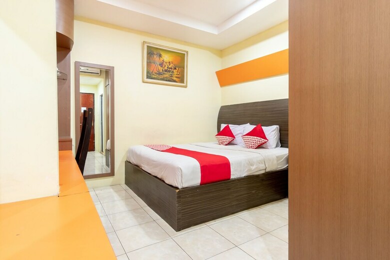 Hostal Capital O 2023 Medan Ville Hotel