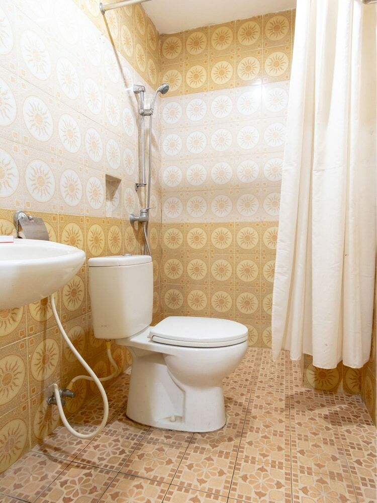 Hostal Capital O 2023 Medan Ville Hotel