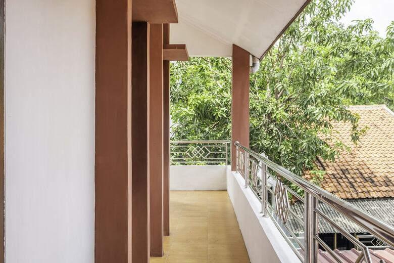 Hostal Spot On 1708 Homestay Anyelir Syariah