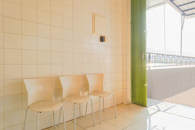 Hostal Oyo 1850 The Trend