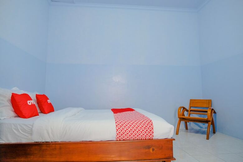 Hotel Oyo 1976 Omah Kost Family