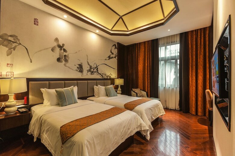 Hejing Chengshang Generations Hotel