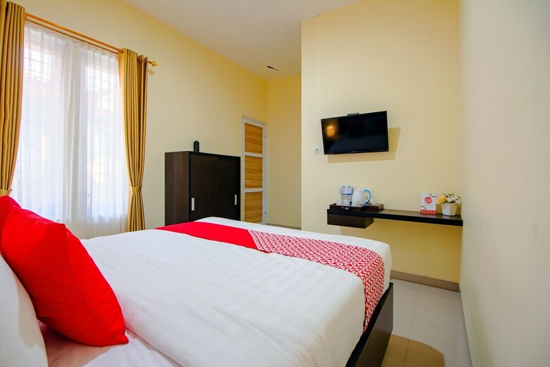 Hotel Oyo 2010 Dalem Jongke Homestay