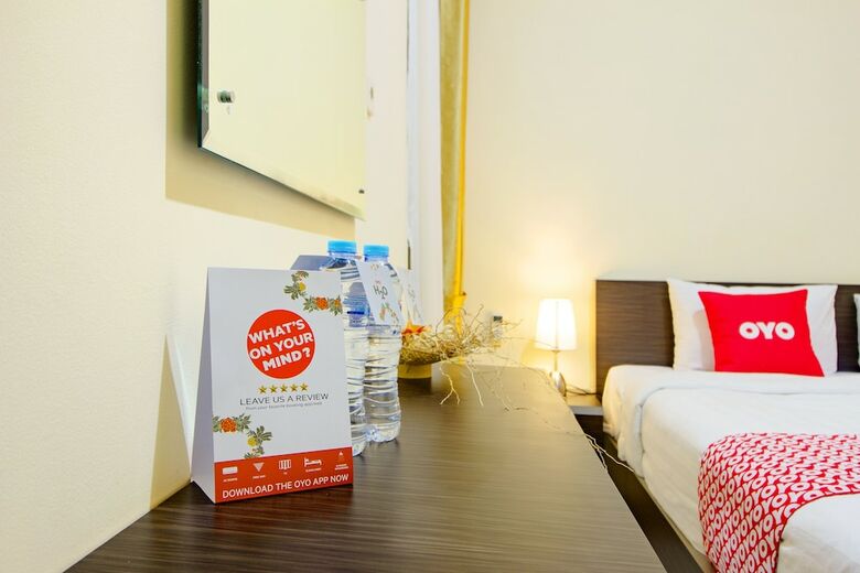 Hotel Oyo 2010 Dalem Jongke Homestay