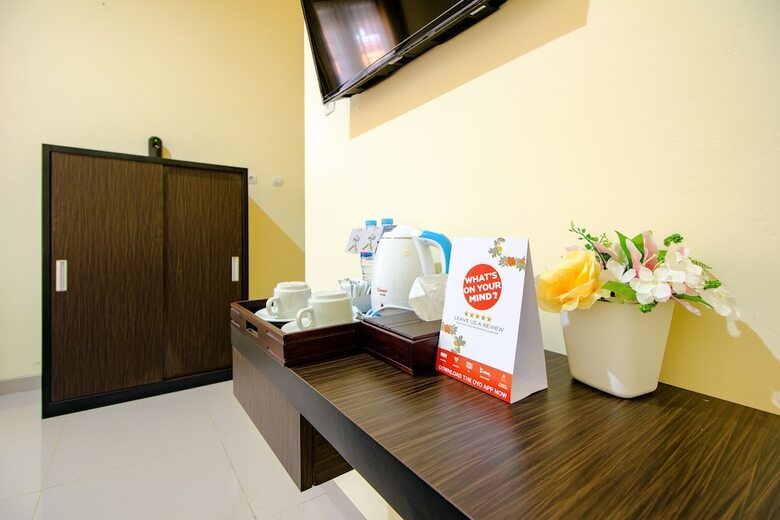 Hotel Oyo 2010 Dalem Jongke Homestay