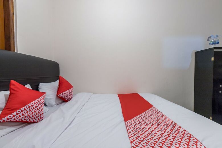 Hotel Oyo 1744 Midys