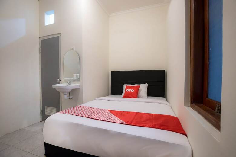 Hotel Oyo 1744 Midys