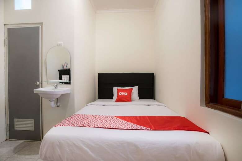 Hotel Oyo 1744 Midys