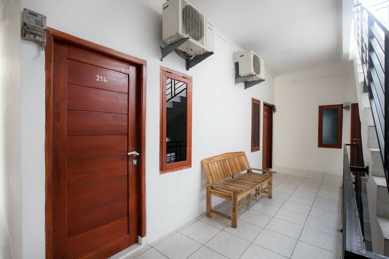 Hotel Oyo 1744 Midys