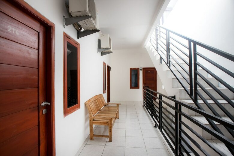 Hotel Oyo 1744 Midys