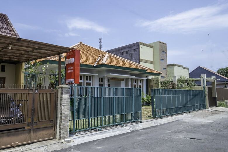 Hotel Oyo 2072 Wisma Teratai