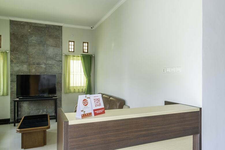Hotel Oyo 2072 Wisma Teratai