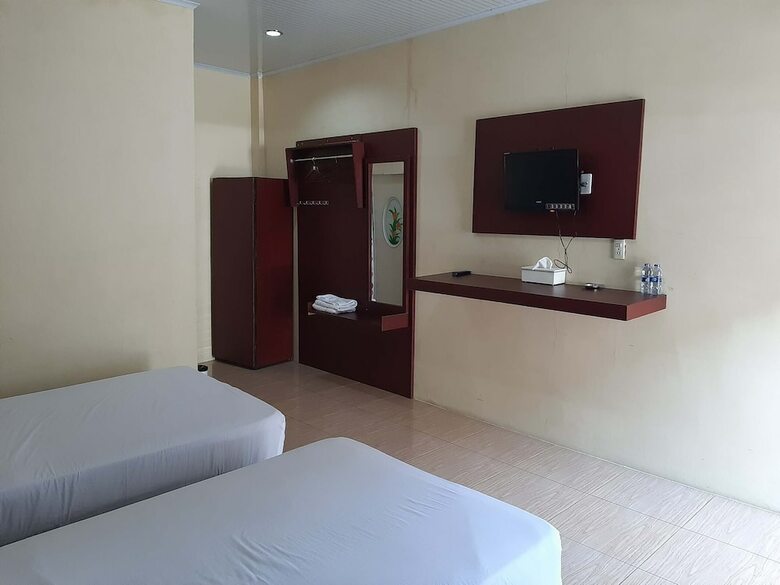 Oyo 1698 Hotel Juma Eluk