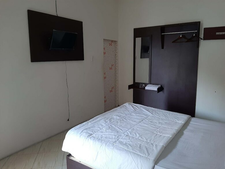 Oyo 1698 Hotel Juma Eluk