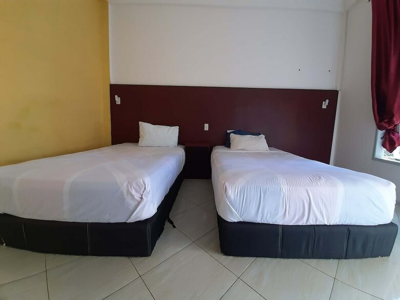 Oyo 1698 Hotel Juma Eluk