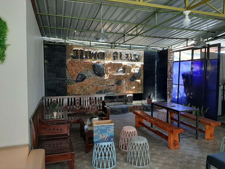 Oyo 1698 Hotel Juma Eluk