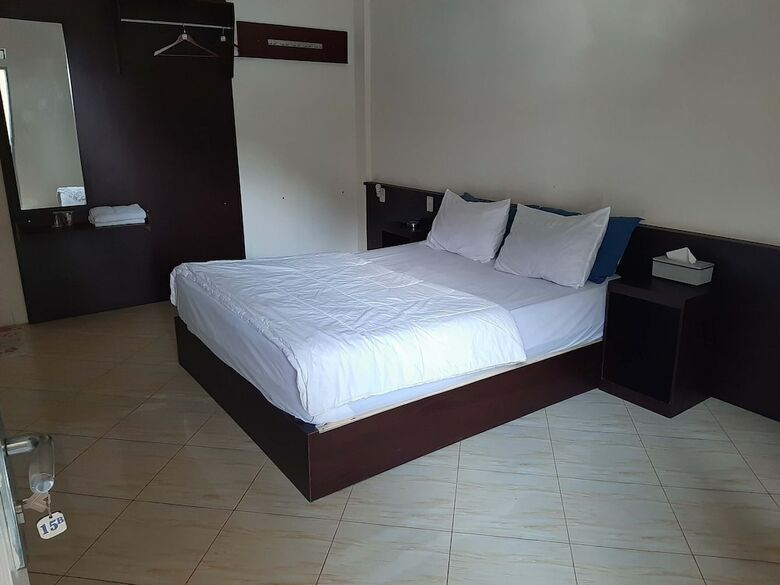 Oyo 1698 Hotel Juma Eluk