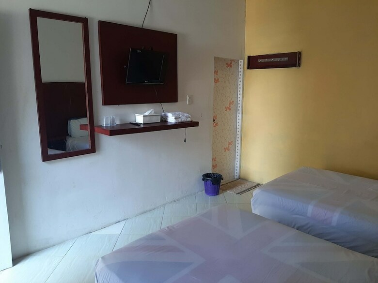 Oyo 1698 Hotel Juma Eluk