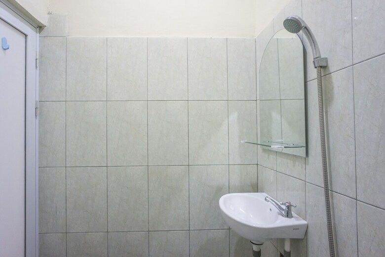 Hostal Oyo 1696 Sapo Rumbia
