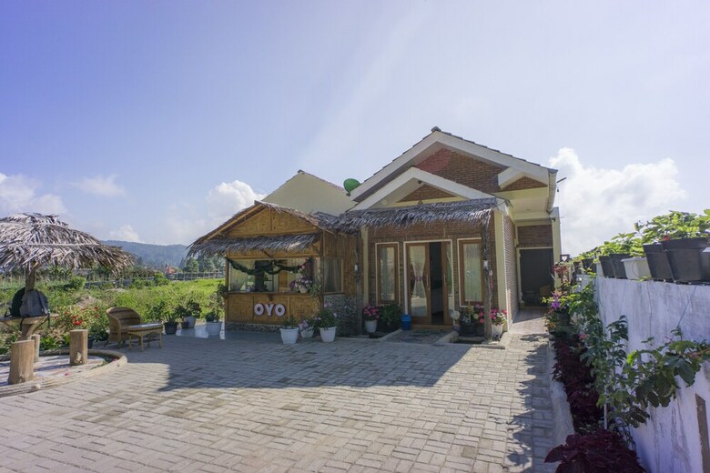 Hostal Oyo 1696 Sapo Rumbia