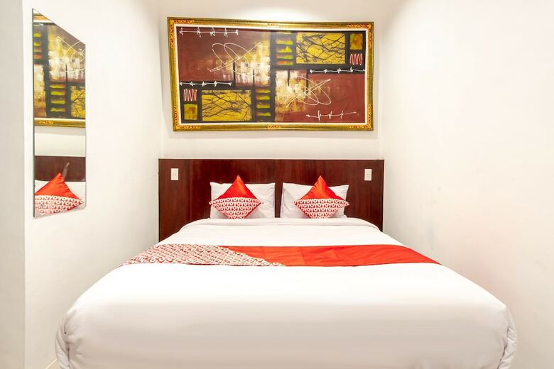 Hostal Oyo 1377 Os Residence