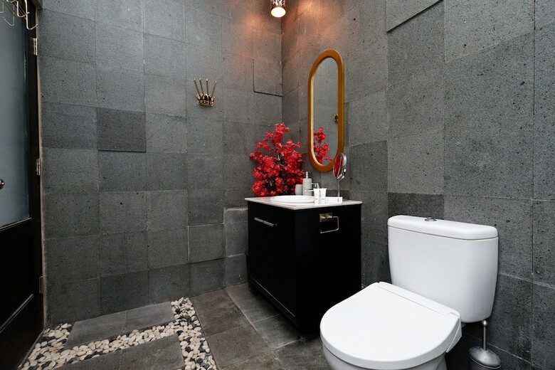 Hostal Oyo 1523 Erna's House Solo