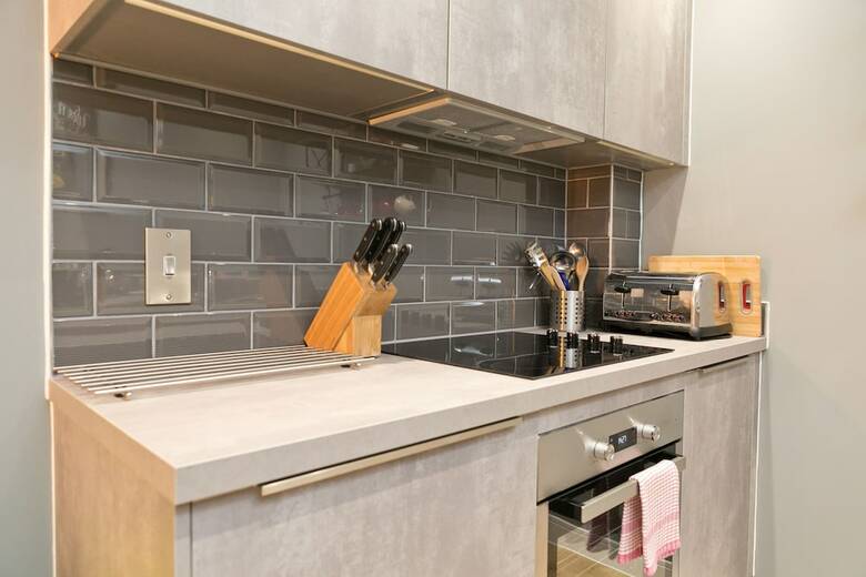 Stylish Warehouse Apartment In Central Cardiff