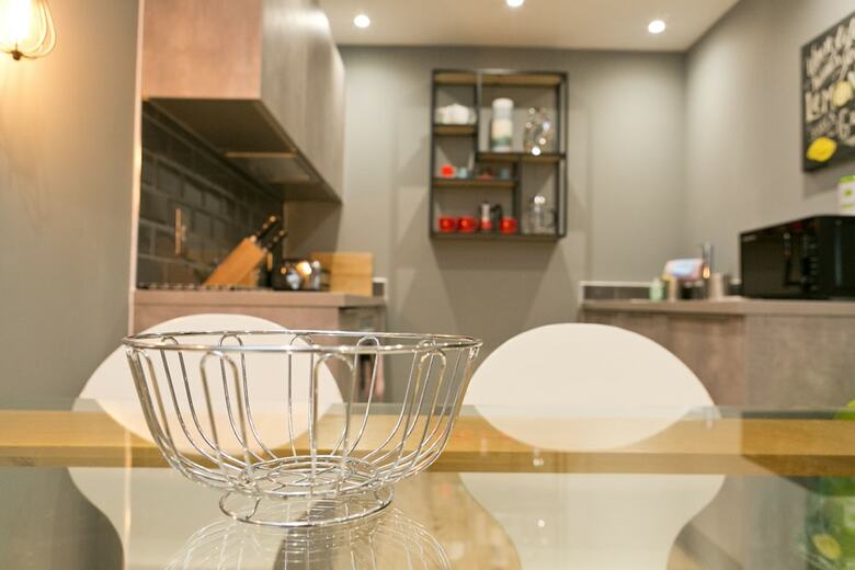 Stylish Warehouse Apartment In Central Cardiff