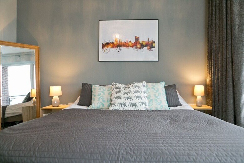 Stylish Warehouse Apartment In Central Cardiff