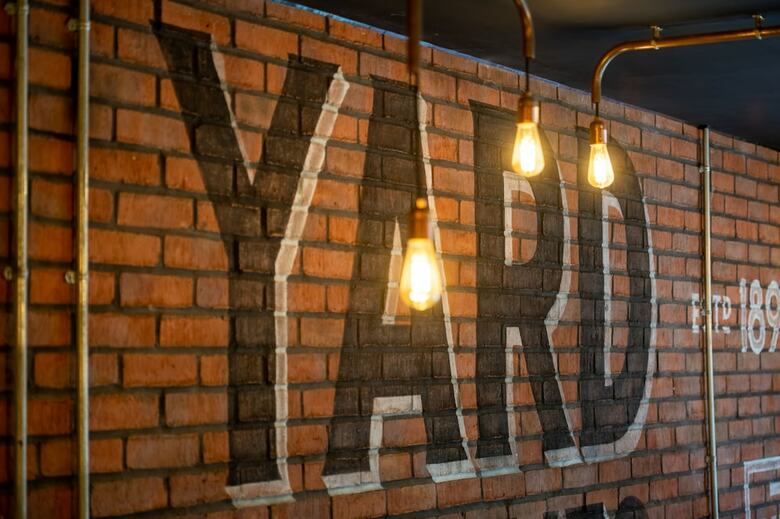 Stylish Warehouse Apartment In Central Cardiff