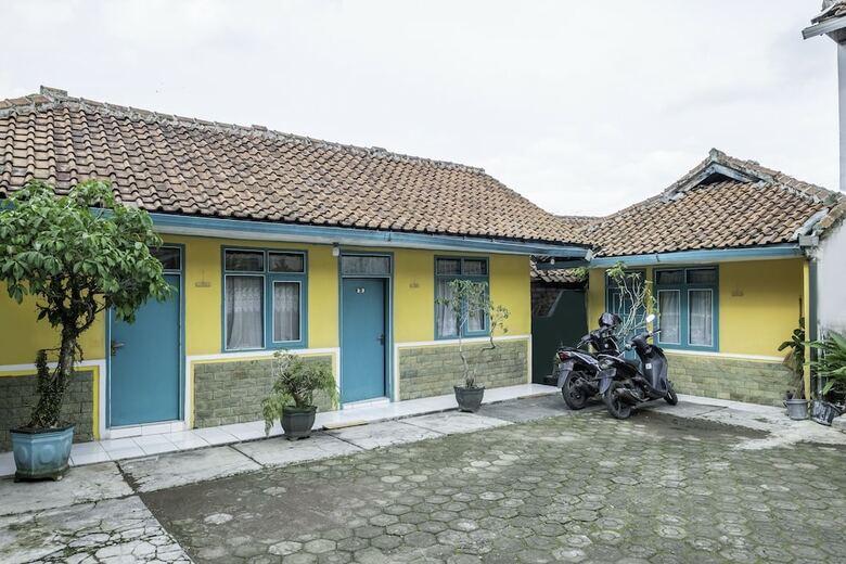 Hotel Oyo 2141 Pondok Pulo Sari 2