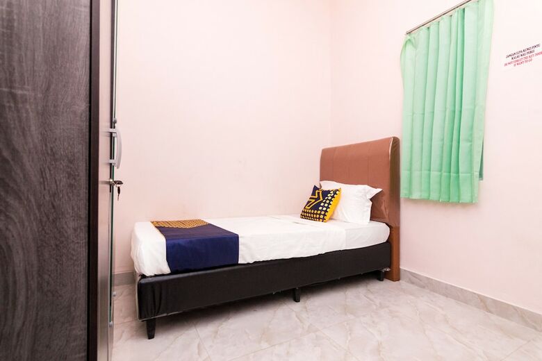 Hostal Oyo 1917 Mamora Homestay