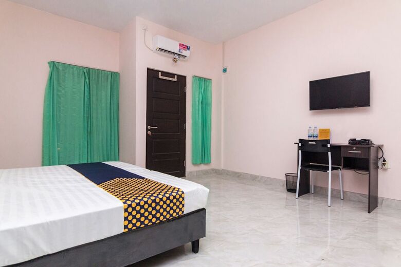 Hostal Oyo 1917 Mamora Homestay