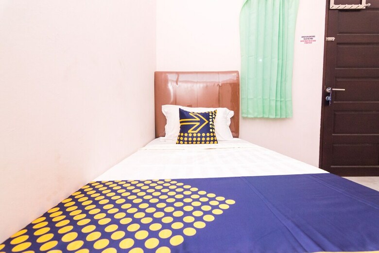 Hostal Oyo 1917 Mamora Homestay