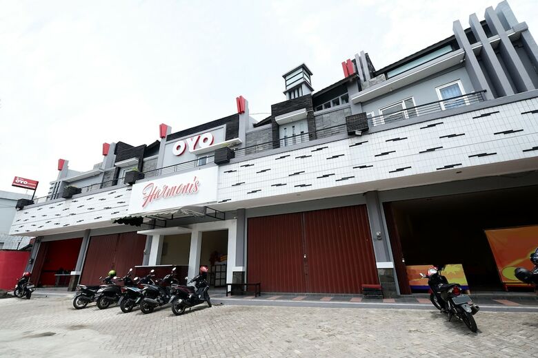 Hostal Oyo 1998 Harmonis