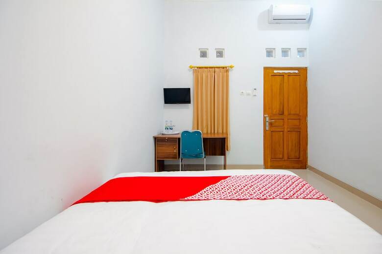 Hotel Oyo 2217 Permana Guesthouse Syariah