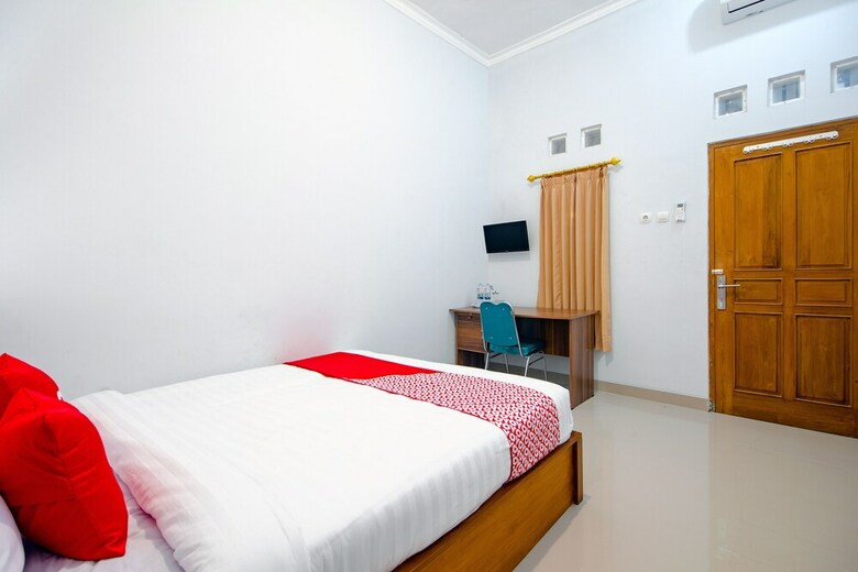 Hotel Oyo 2217 Permana Guesthouse Syariah