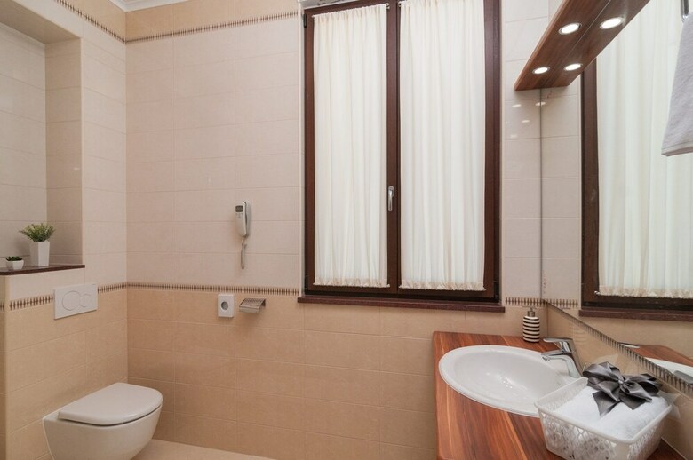 Hotel Luxury Rooms Near The Beach 1